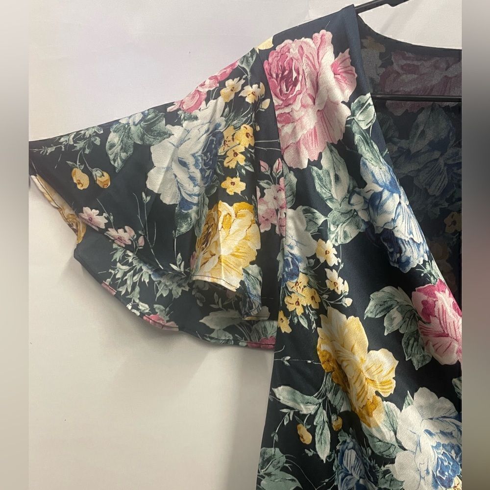 Dress Forum Mini Floral Wrap Dress - Picture 3 of 6